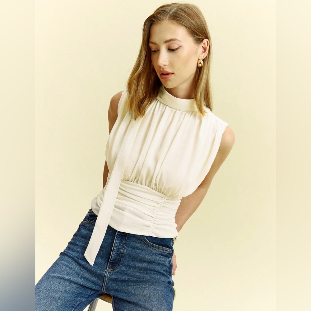 NWT Ivory Pleated Blouse - Picture 4 of 9